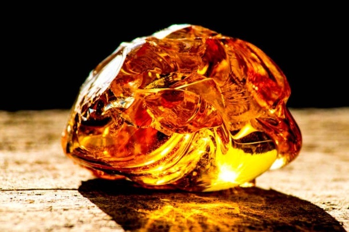 Baltic Amber stone for health benefits